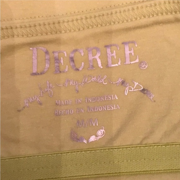 Tops NWT - Picture 5 of 8